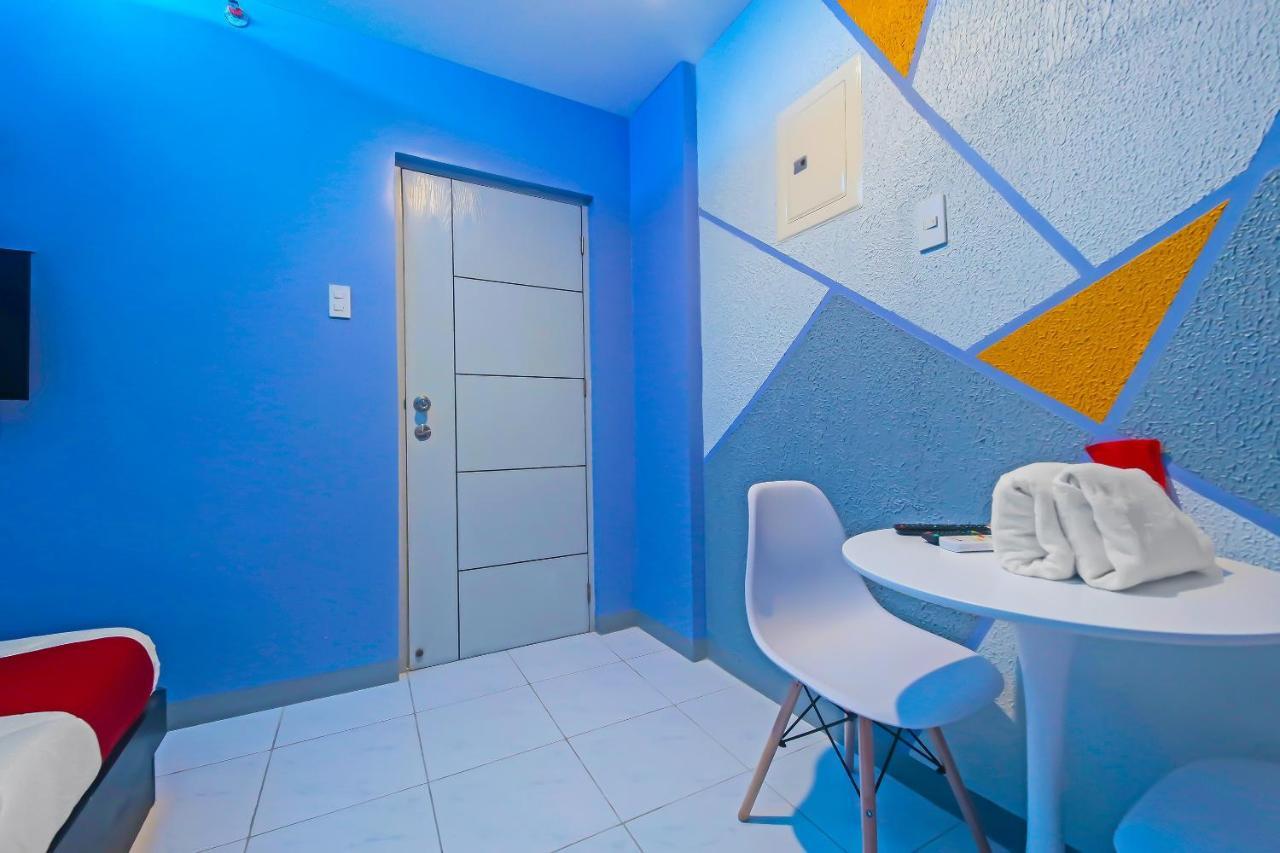 Oyo 896 Silverio Suites Manila Luaran gambar